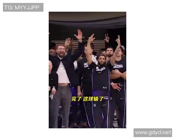 灾难!詹皇最后5分钟上场当卧底,13秒失误+不防守葬送湖人,东契奇带不动他